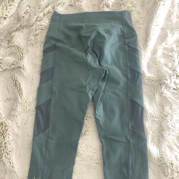 Alo Shade Blue Leggings - Picture 7 of 8